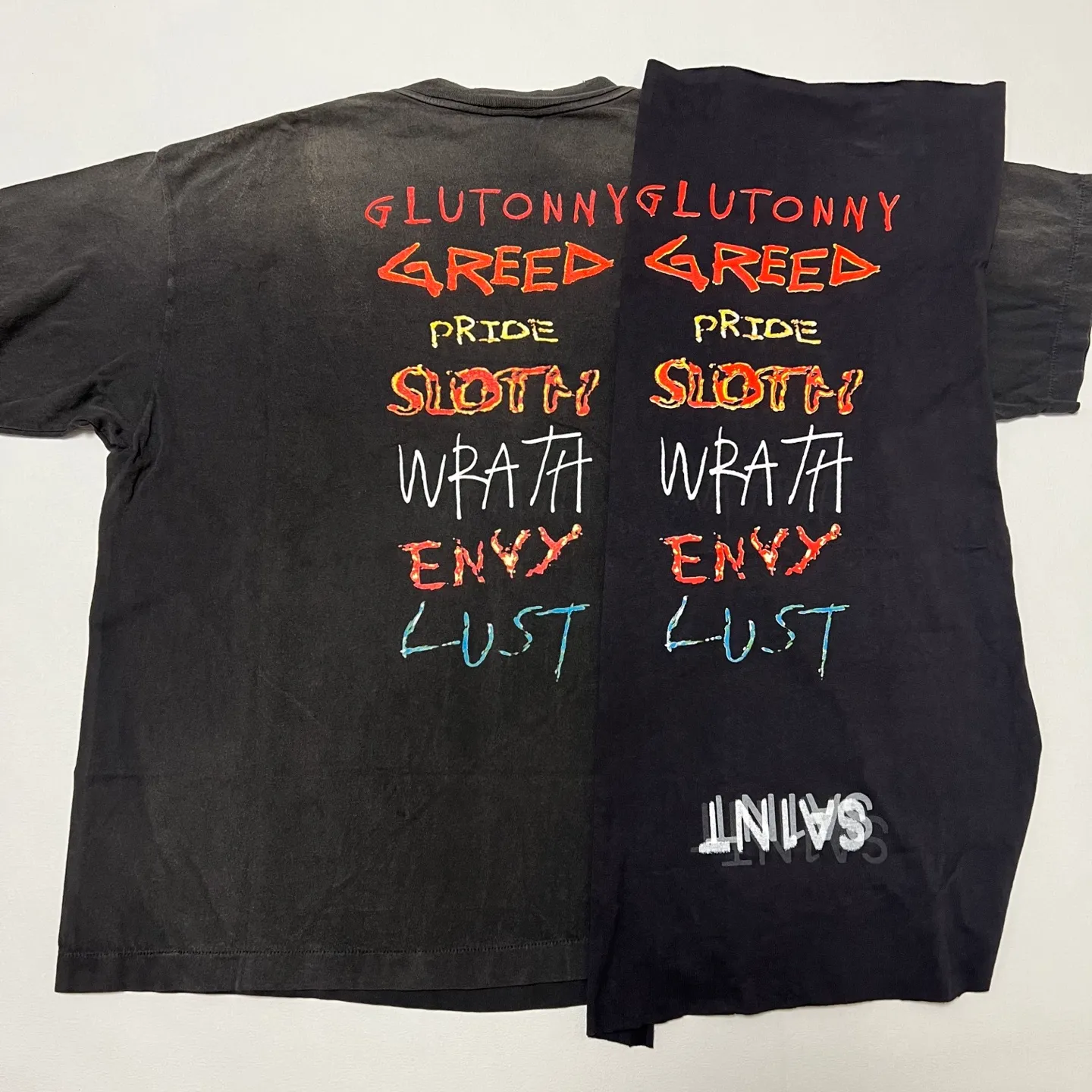 Comparison of printing proofs SAINT Mxxxxxx SEVEN DEADLY SS TEE/BLK Phantom SAINT Seven Deadly Sins Printed TEE Washed Black S-XL Look for cylindrical fabrics without side seams. Don’t buy open width fabrics anymore. It’s boring. Asut garments are dyed. The whole piece is sprayed with horse. Re-spray heavy fade. Collar and cuffs are frayed. Many hangings are worn. Accessories are complete. Customized original consistent main mark/wash mark/little angel anti-counterfeiting mark.